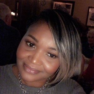 Meet your Posher, Leslie